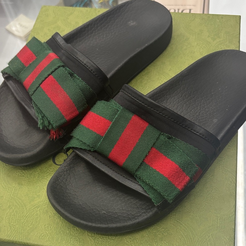 Gucci Black Slides with Green and Red Accents AUTHENTIC